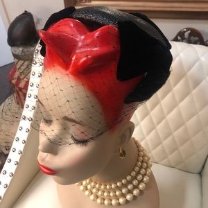 VINTAGE BLACK VELVET AND WOVEN HAT WITH FACE NET